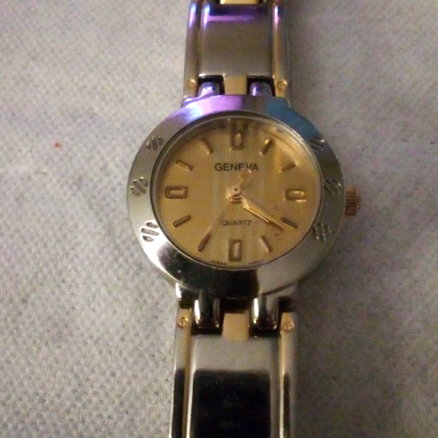 Geneva Quartz Vintage Two Tone Watch Geneva Quartz Vintage Two Tone Watch
